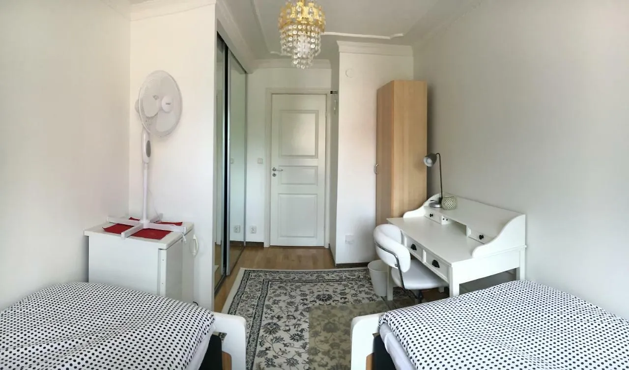 Homestay Luxury Room Stockholm Alvsjo Massa